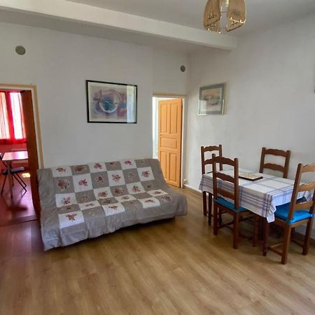 Appartamento A Petricaghja Alata Esterno foto